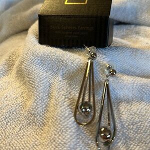 Avon Vintage 1994 Sleek Spheres SilverTone Earrings
